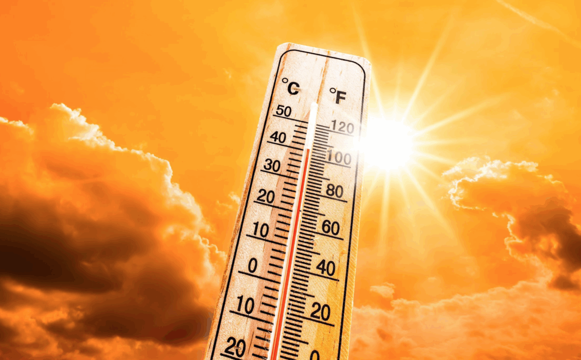 heat-weather يشير تقرير صدر عن الأمم المتحدة والاتحاد الدولي للصليب الأحمر إلى أن موجات الحرارة في العقود المقبلة قد تتجاوز ما يستطيع الجسم البشري تحمله.